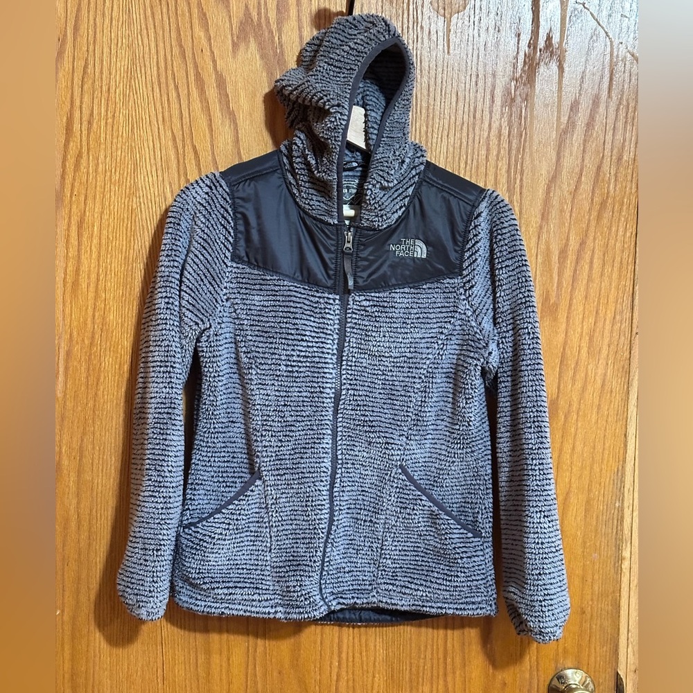 The North Face Girls' Sz 14-16‎ Oso Hoodie mid grey periscope grey stripe color
